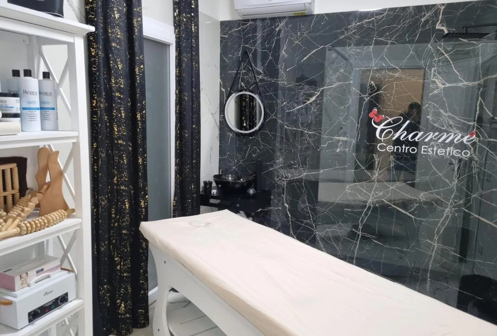 Charme Suite Delux テッラジーニ 0*,  イタリア